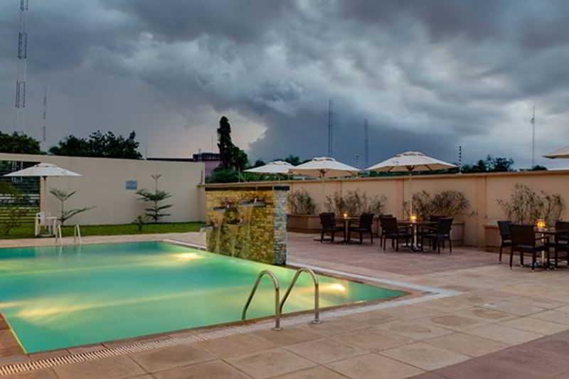 Protea Hotel By Marriott Benin City Select Emotan Extérieur photo
