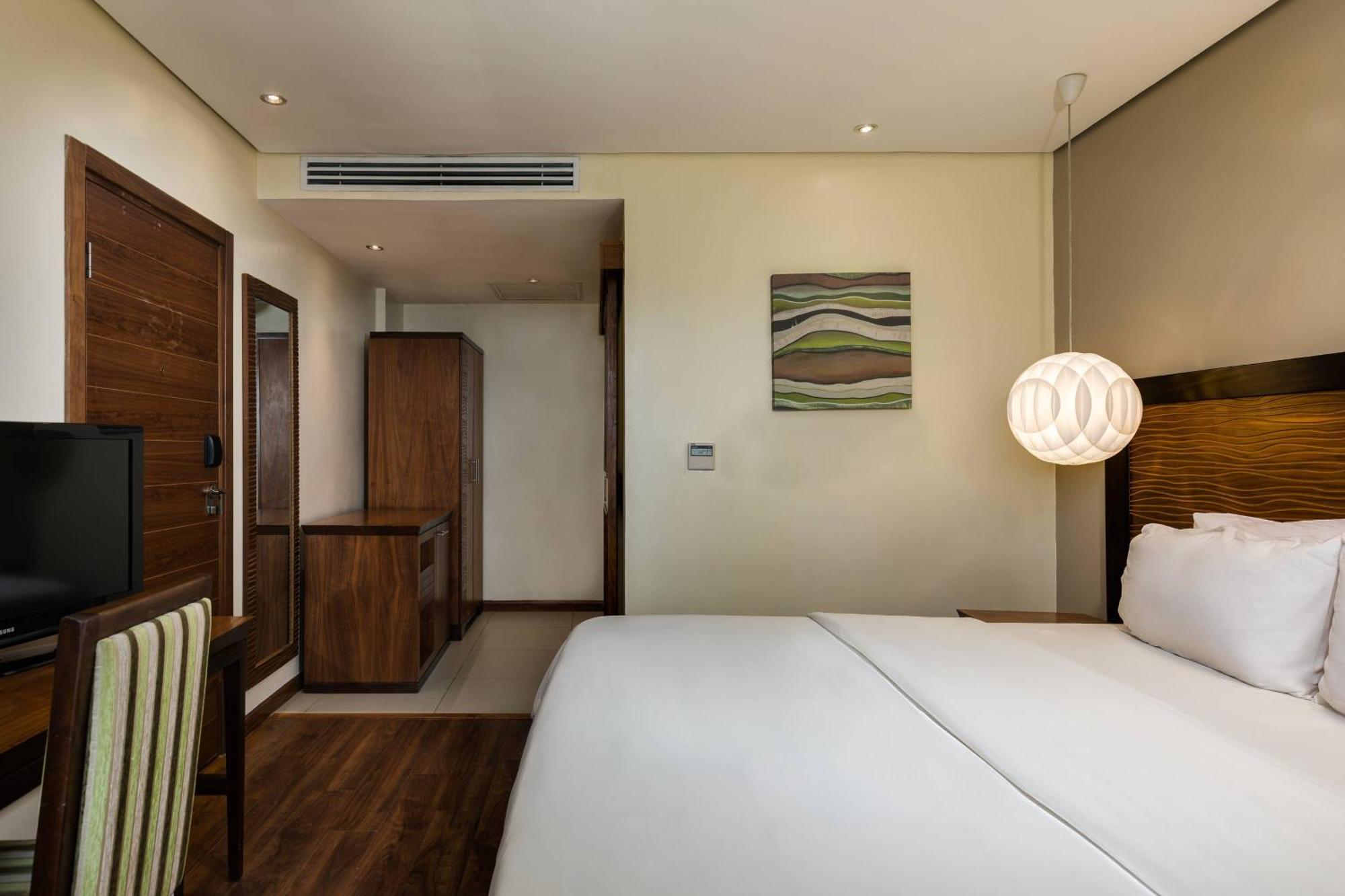 Protea Hotel By Marriott Benin City Select Emotan Extérieur photo