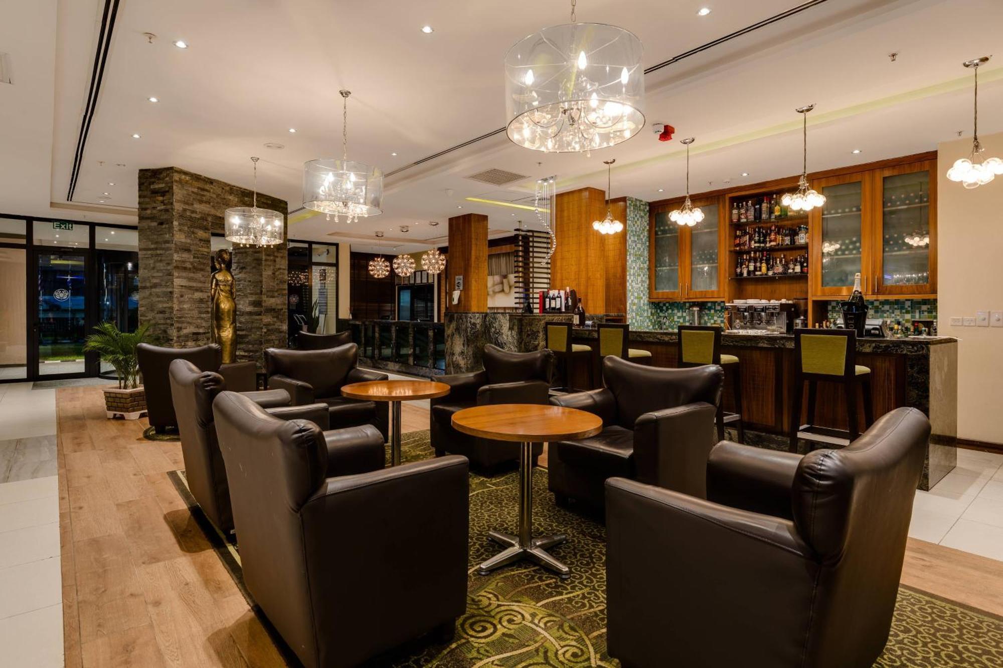 Protea Hotel By Marriott Benin City Select Emotan Extérieur photo