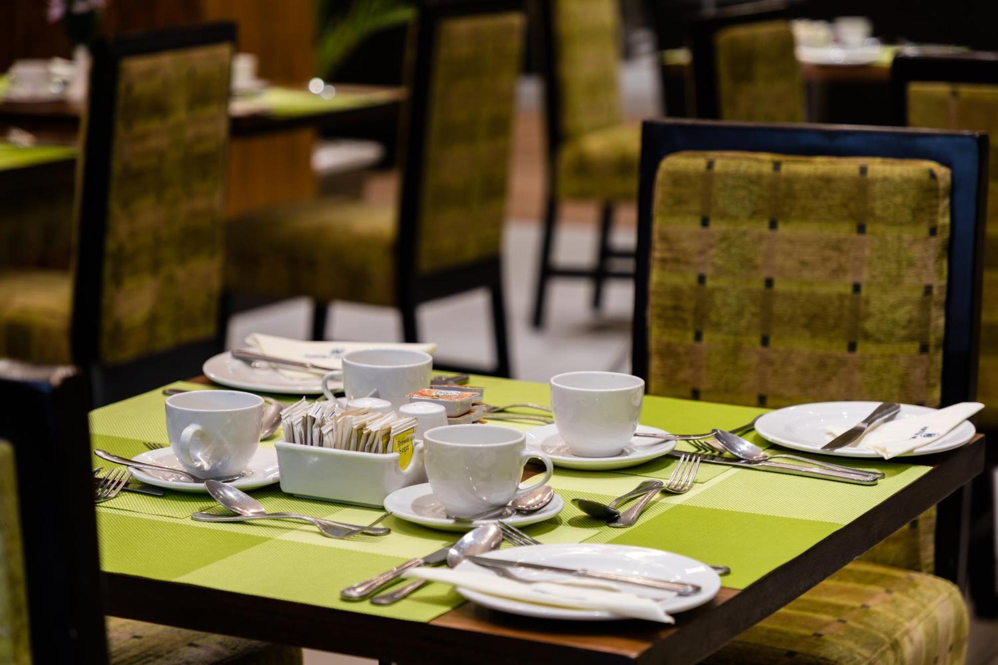 Protea Hotel By Marriott Benin City Select Emotan Extérieur photo