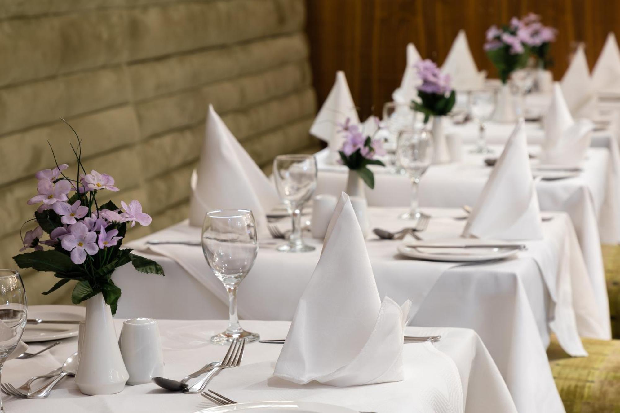 Protea Hotel By Marriott Benin City Select Emotan Extérieur photo