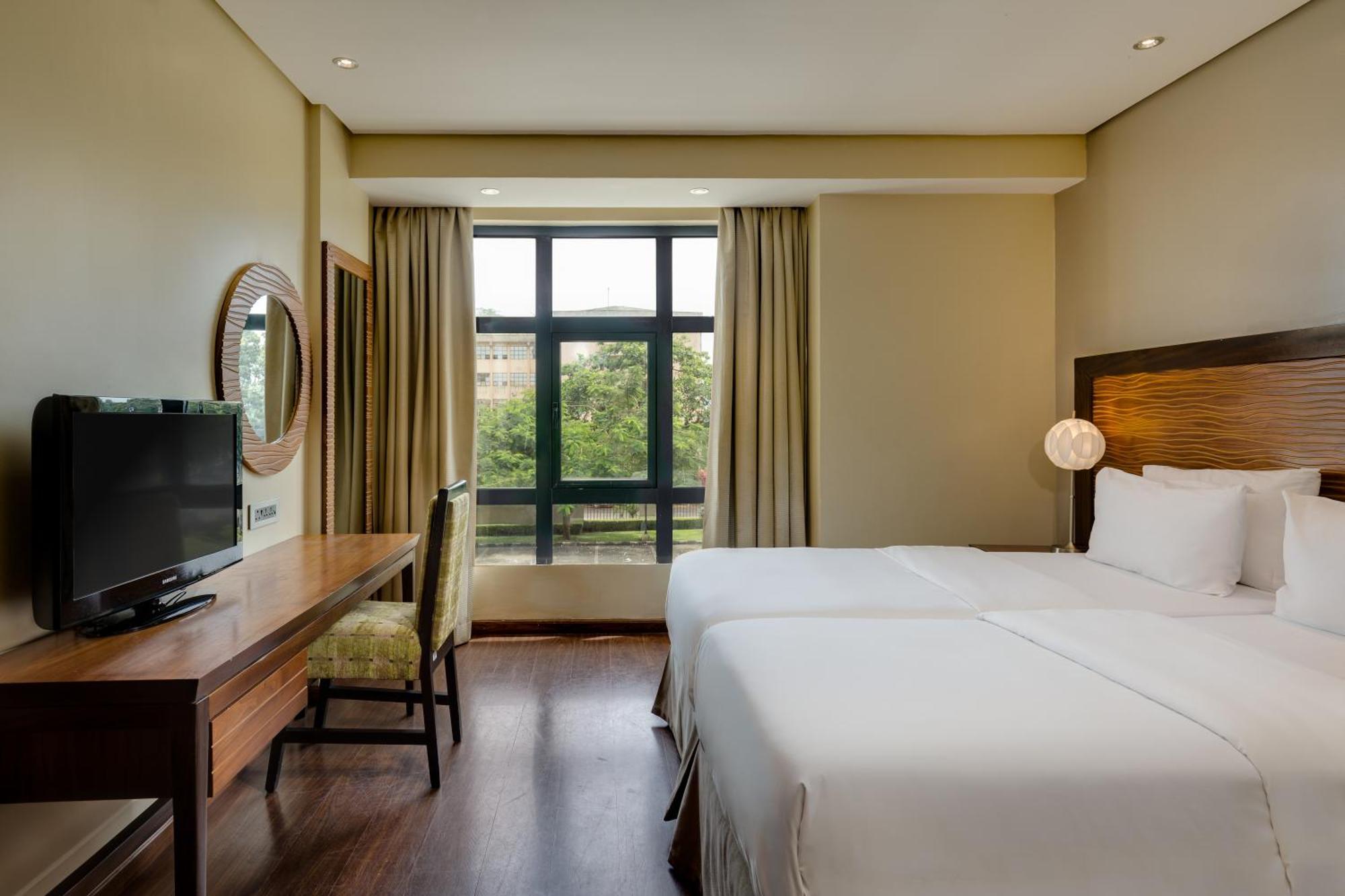 Protea Hotel By Marriott Benin City Select Emotan Extérieur photo