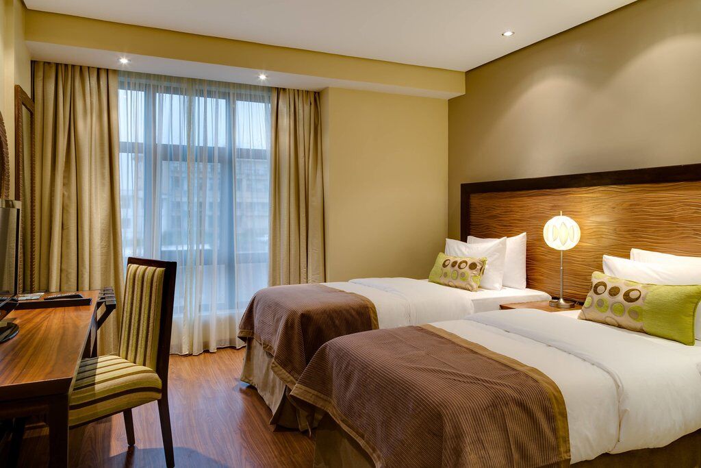 Protea Hotel By Marriott Benin City Select Emotan Extérieur photo